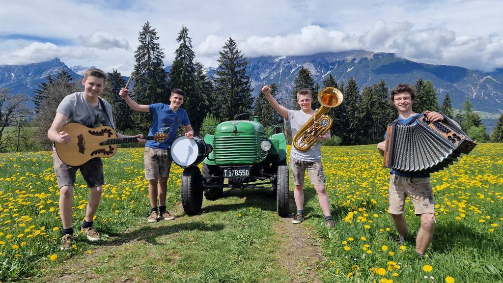 Die Band BRENNHOLZ steht nicht still