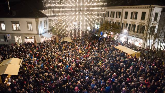 Leuchtende Kinderaugen, Glockengeläut und der Duft nach Glühwein