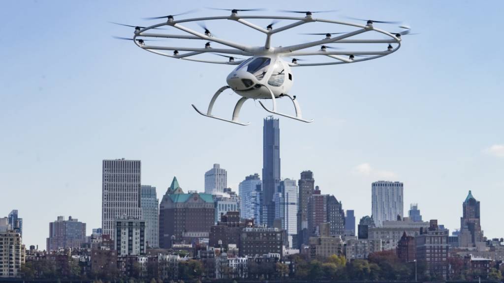 Der deutsche Flugtaxi-Hersteller Volocopter hat Insolvenz angemeldet. Das Unternehmen hofft, mithilfe neuer Investoren doch noch zum Fliegen zu kommen. (Archiv)