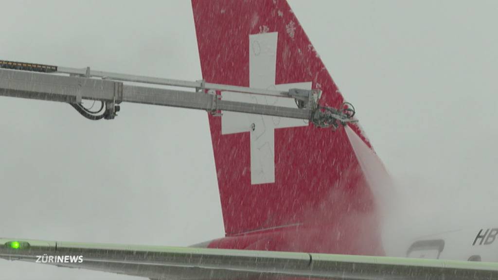 Flughafen Zürich kämpft gegen Eis und Schnee
