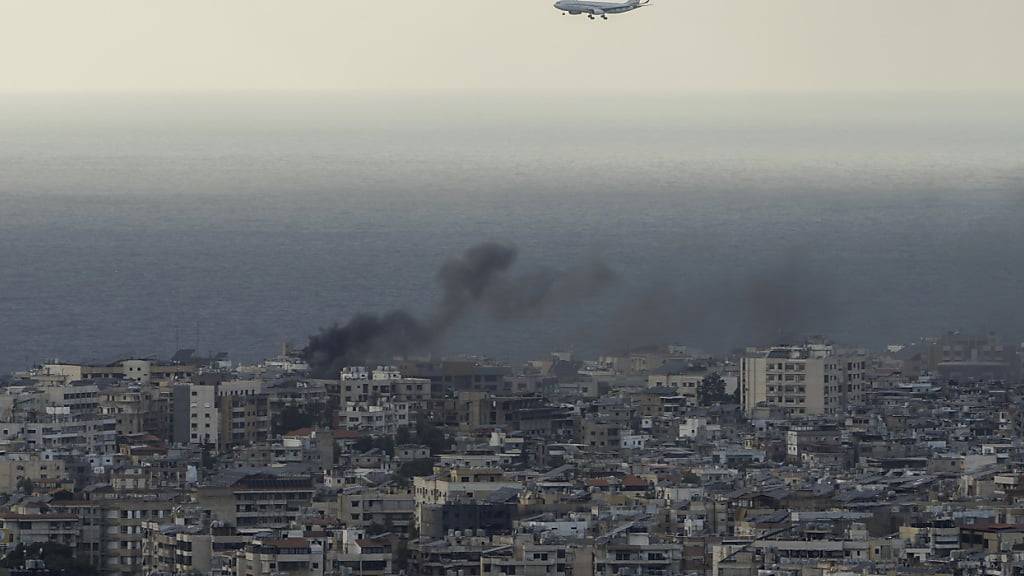 Die Massnahme soll laut der Swiss mehr Planbarkeit für Fluggäste und Besatzungen bieten. (Archivbild)