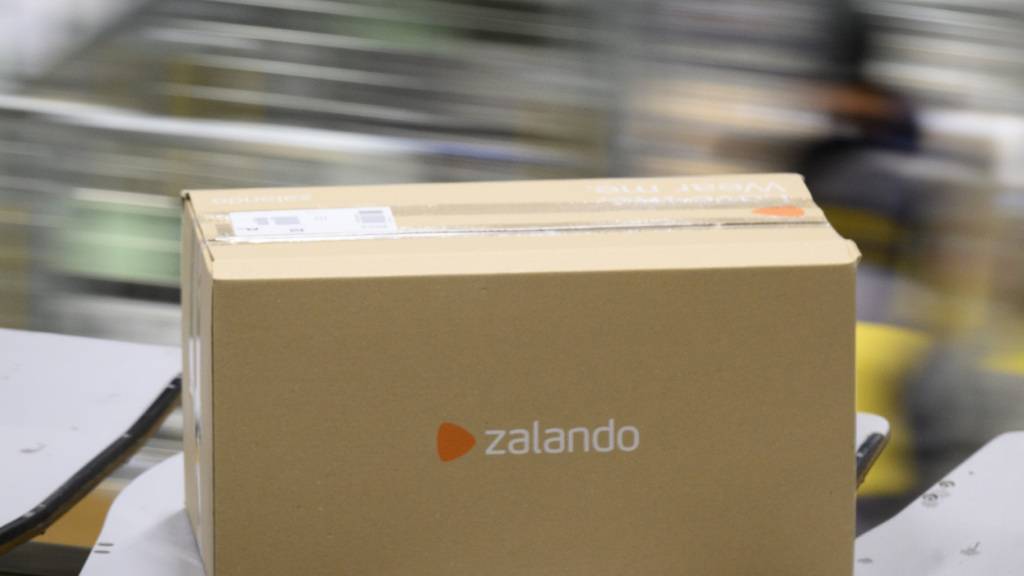 Zalando macht ein Logistikzentrum in Erfurt zu. Betroffen sind 2700 Mitarbeitende. (Archivbild)