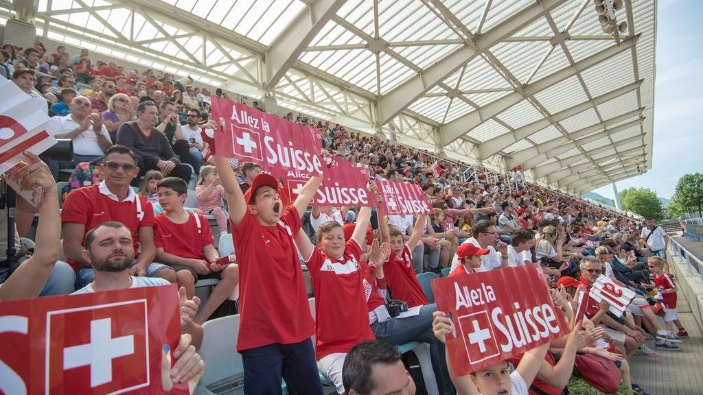 Die Schweizer Fans feiern ihre Helden (Archivbild).