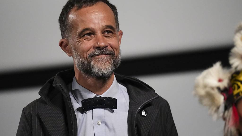 Claude Barras an der Vorführung seines jüngsten Filmes «Sauvages» an den Internationalen Filmfestspielen von Cannes: Jetzt wird der Animationsfilmer aus dem Wallis auch am Locarno Film Festival ausgezeichnet. (Archivbild)