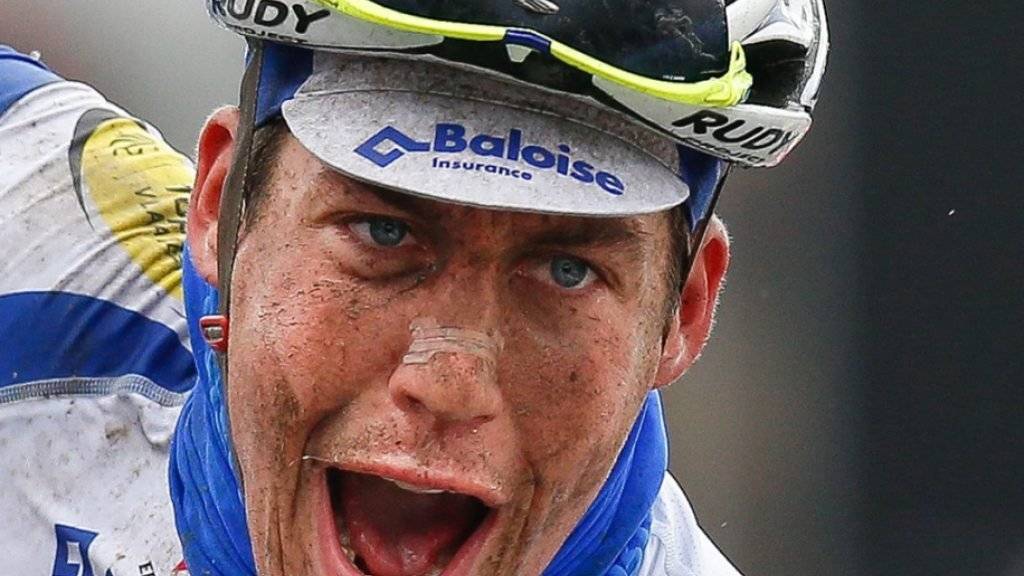 Der Belgier Jelle Wallays jubelt 2015 über seinen Sieg beim Eintagesrennen Dwars Door Vlaanderen