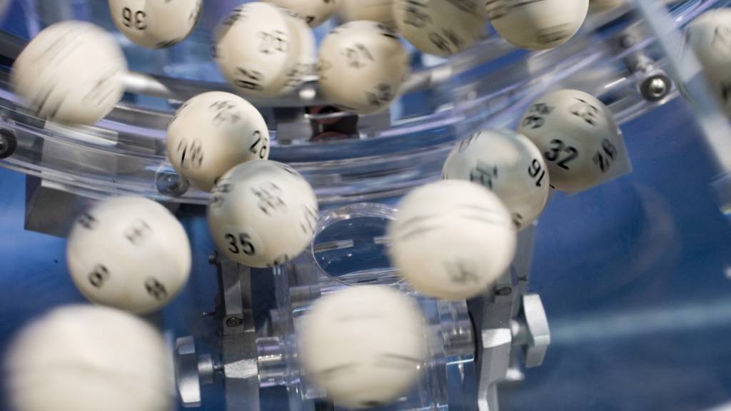 Aus der Swiss-Lotto-Ziehung vom Samstag ist eine neue Millionärin oder ein neuer Millionär hervorgegangen. (Archivbild)