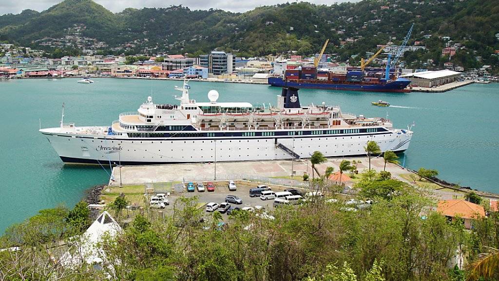 Das Kreuzfahrtschiff «Freewind» der Scientology-Organisation ist wegen eines Masernfalles in einem Hafen der Karibikinsel St. Lucia unter Quarantäne gestellt worden.
