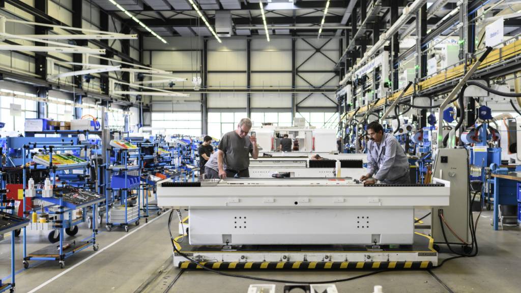 Das Prognoseinstitut BAK Economics rechnet in der Schweiz erst ab 2027 mit einer spürbaren Belebung der Konjunktur. Insbesondere in der Industrie ist etwa im Maschinenbau noch Geduld gefragt, bis die Nachfrage anzieht.(Symbolbild)