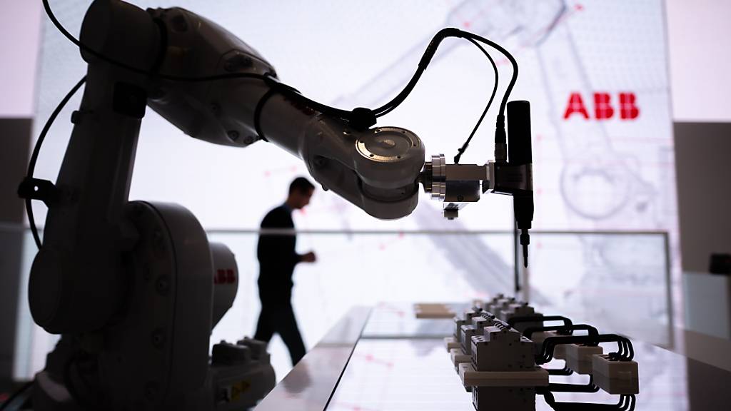 Nach der Autoindustrie sollen ABB-Roboter auch die Bauindustrie erobern. (Archvbild)