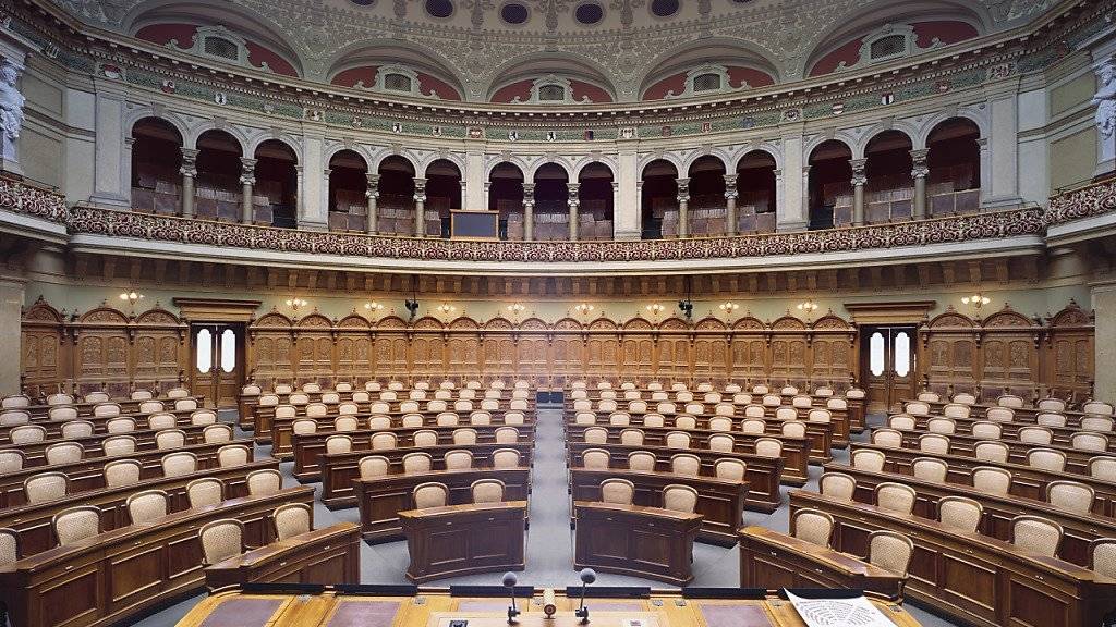 Der Nationalratssaal ist bereit für die erste Session der neuen Legislatur.