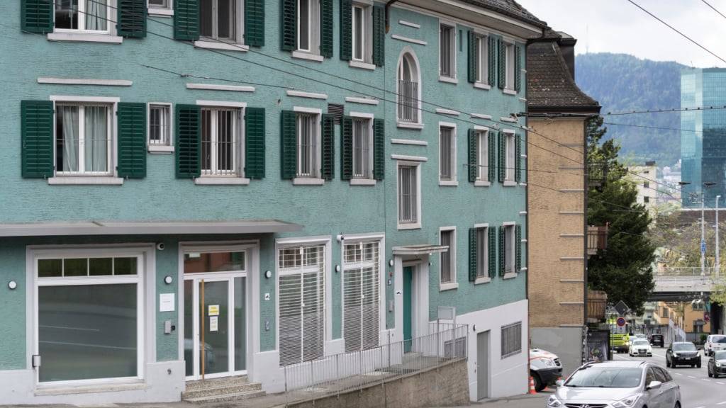 Die städtische Notschlafstelle an der Rosengartenstrasse wird in den Wintermonaten durch einen temporäre Aussenstelle an der Gerechtigkeitsgasse erweitert. (Archivbild)