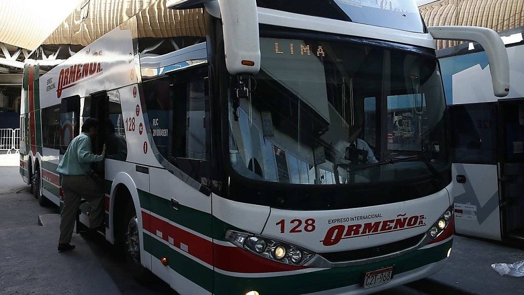 Dieser Bus fährt weit - und lang: Er verkehrt zwischen Rio de Janeiro und Lima. Die Passagiere sind über 100 Stunden in ihm unterwegs.