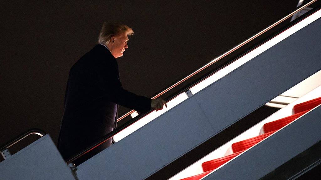 Einstieg in die Air Force One: Der US-Präsident Donald Trump ist unterwegs zum diesjährigen WEF.