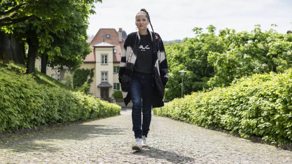 Heute erscheint «PS:», das neue Album von Steff la Cheffe: Auf einem Spaziergang in ihrer Heimatstadt Bern spricht sie über das zentrale Thema in den Songs.