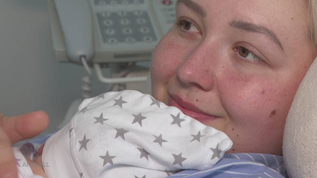 Umstrittener Entscheid: Warum eine Aargauer Influencerin auf das Stillen verzichtet