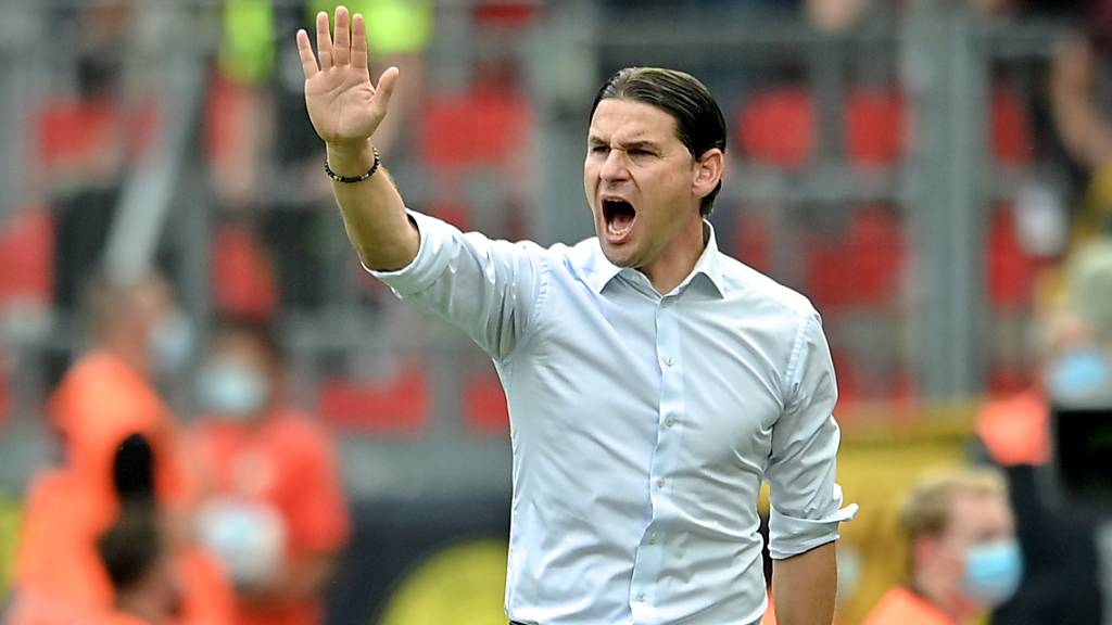 Gerardo Seoane treibt die Leverkusener an - für einmal ohne Zählbares Ergebnis