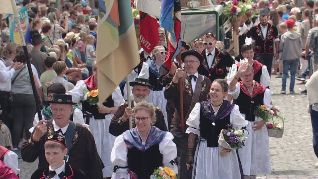 Zusammenfassung des Festumzug am Schweizerischen Trachtenchorfest