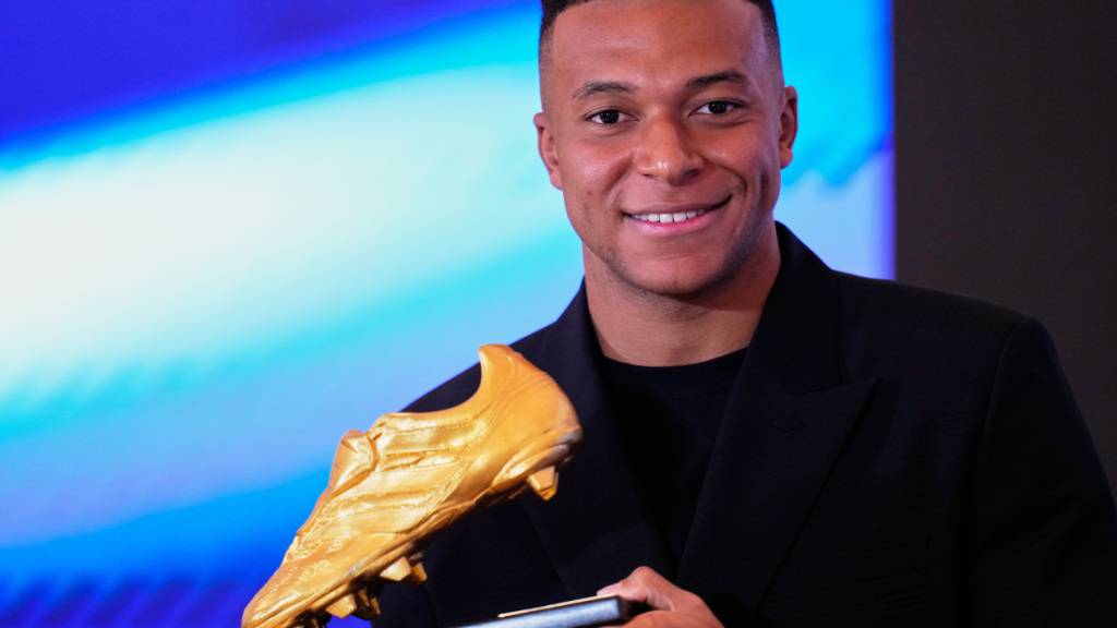 Bester Torjäger der vergangenen Saison in Europa: Kylian Mbappé wird mit dem Goldenen Schuh ausgezeichnet