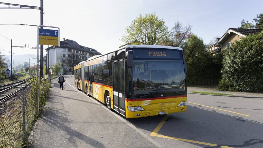 Dank LED-Blinklichtern sollen Busfahrer die Fahrgäste an der Haltestelle nicht mehr übersehen.