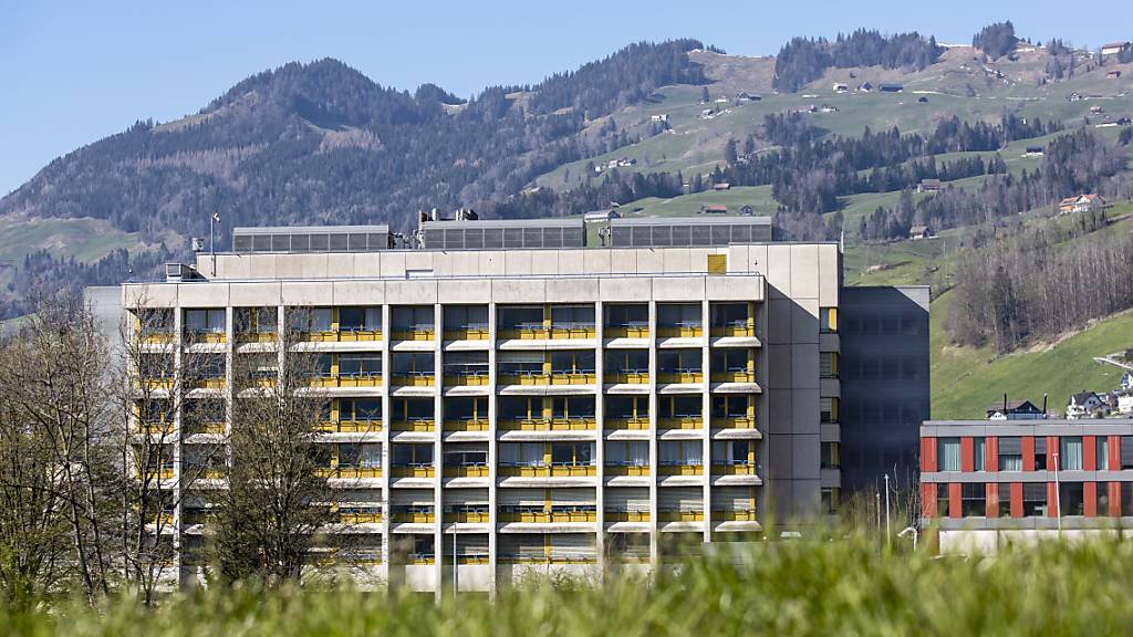 Das Spital Schwyz wird durch die Coronakrise gefordert. (Archivaufnahme)