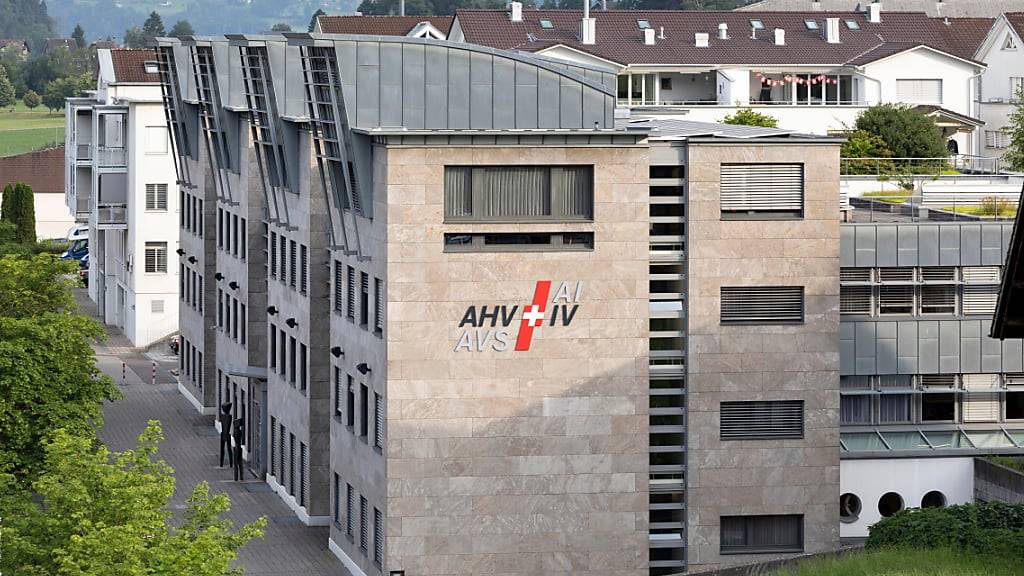 Das Gebäude der AHV in Schwyz. (Archivaufnahme)