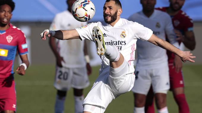 Karim Benzema rettet Real gegen Aufsteiger Elche