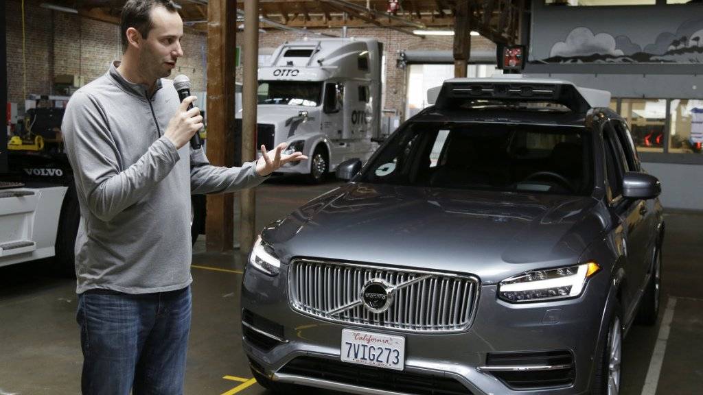 Uber-Startentwickler Anthony Levandowski wird beschuldigt, bei seinem früheren Arbeitgeber Waymo vertrauliche Daten heruntergeladen zu haben. In einem laufenden Prozess macht nun auch Uber Druck auf Levandowski. (Archiv)