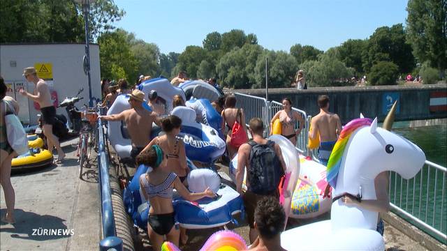 Gummiboot-Stau auf der Limmat