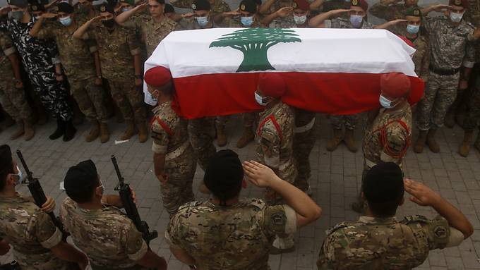 Beerdigung von Opfern nach Explosion in Beirut - Proteste geplant