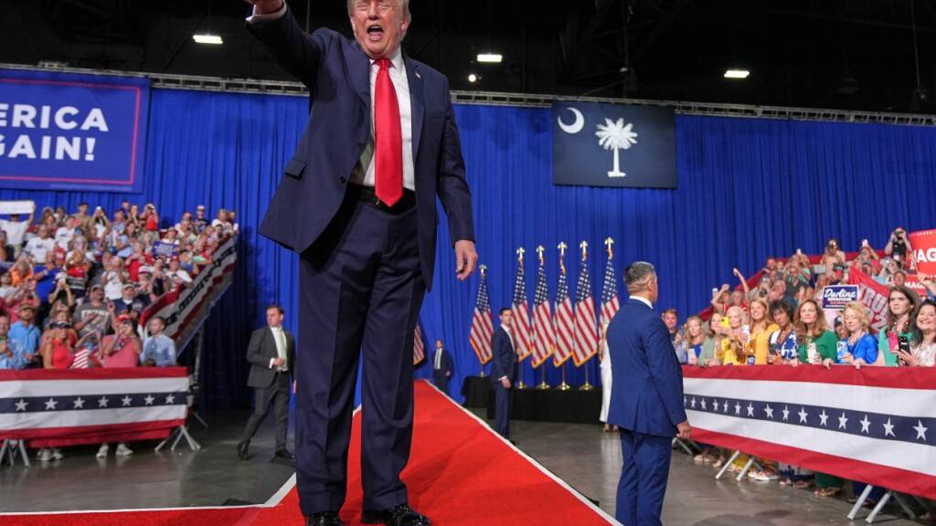 ARCHIV - US-Präsident Donald Trump bei einer Wahlkampfveranstaltung im August in Myrtle Beach, South Carolina. Foto: Jacquelyn Martin/AP/dpa/Archivbild