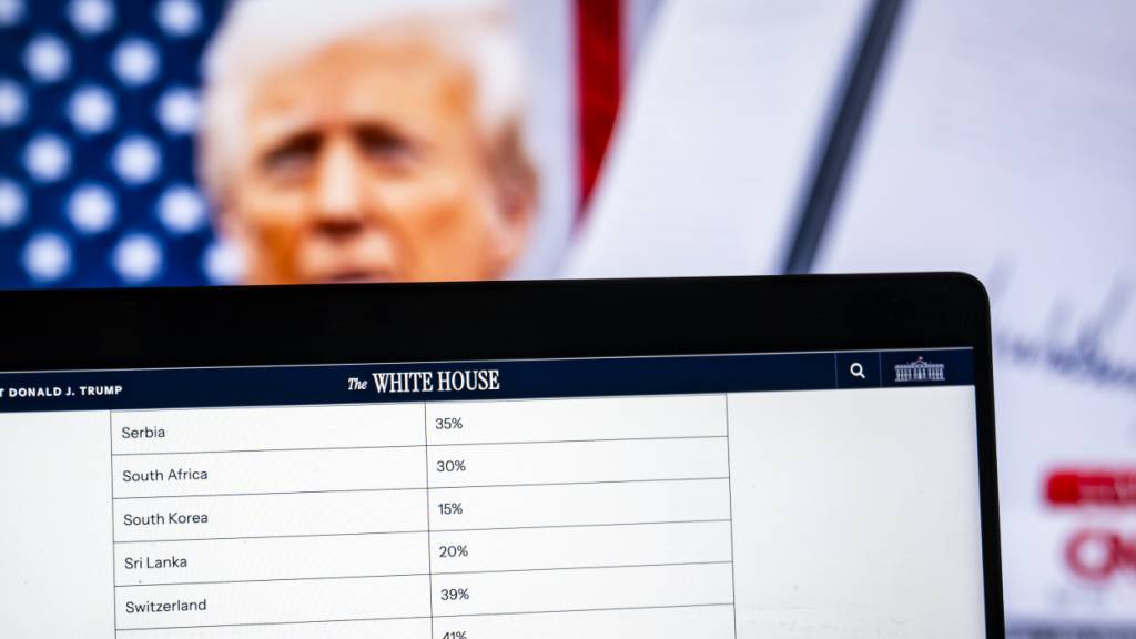 Die hohen US-Zölle waren vor allem im Hintergrund Thema im St. Galler Kantonsrat: Es wurde eine ganze Reihe von Vorstössen eingereicht. (Symbolbild)