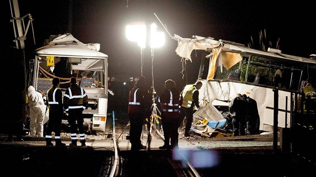 Beim Zusammenstoss zwischen einem Schulbus und einem Zug an einem Bahnübergang in Südfrankreich bei Millas und Saint-Feliu-d'Amont kamen sechs Schüler ums Leben. (Archivbild)