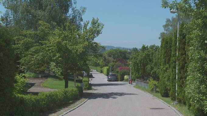 Rentner (89) wird zu Hause ausgeraubt, geschlagen und verletzt