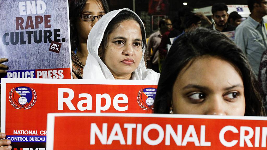 Inmitten der Coronavirus-Krise hat Indien vier Männer wegen Vergewaltigung hingerichtet – landesweit hatte es unlängst Proteste wegen der Straftat und dem Schweigen über solche Vorfälle gegeben. (Symbolbild)