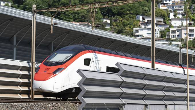 Fahrleitungsstörung zwischen Zürich und Zug behoben