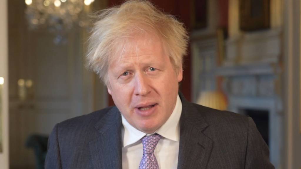 Boris Johnson, Premierminister von Großbritannien, hält in der Downing Street seine Neujahrsansprache. Foto: Number 10 Downing Street/PA Media/dpa - ACHTUNG: Nur zur redaktionellen Verwendung im Zusammenhang mit der aktuellen Berichterstattung und nur mit vollständiger Nennung des vorstehenden Credits