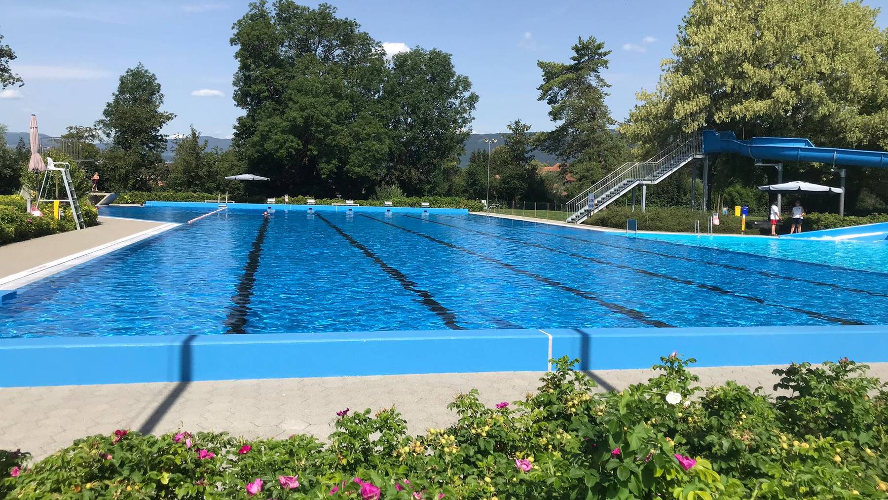 Schwimmbad in der Seeländer Gemeinde Büren an der Aare ist im Moment geschlossen.