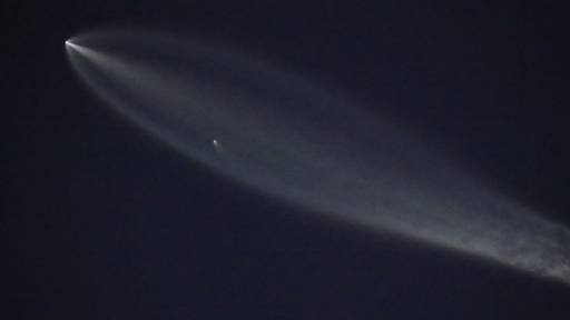 Musks SpaceX kauft US-Frequenzen für Mobilfunk-Angebot