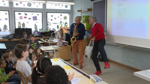 Pepe Lienhard und Pino Gasparini rocken das Klassenzimmer