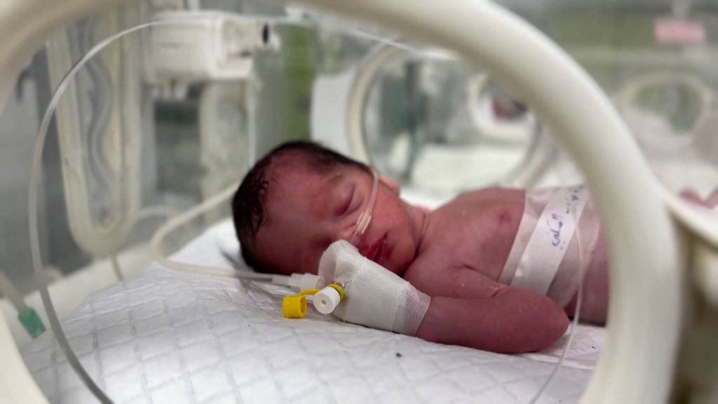  Baby Sabreen wird nach Tod von Mami aus Mutterleib gerettet