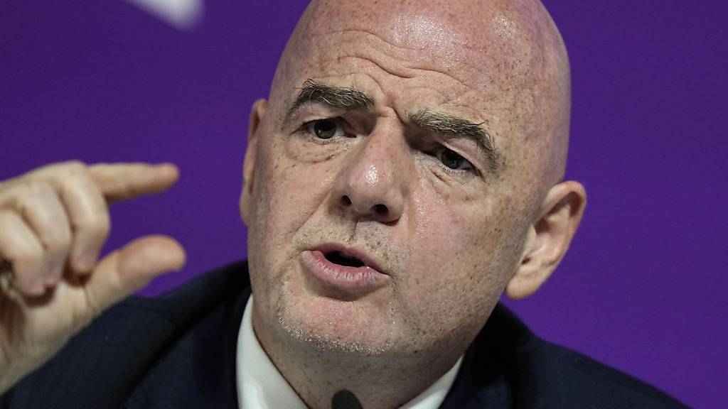 FIFA-Präsident Gianni Infantino hat das Verhalten von Luis Rubiales scharf kritisiert