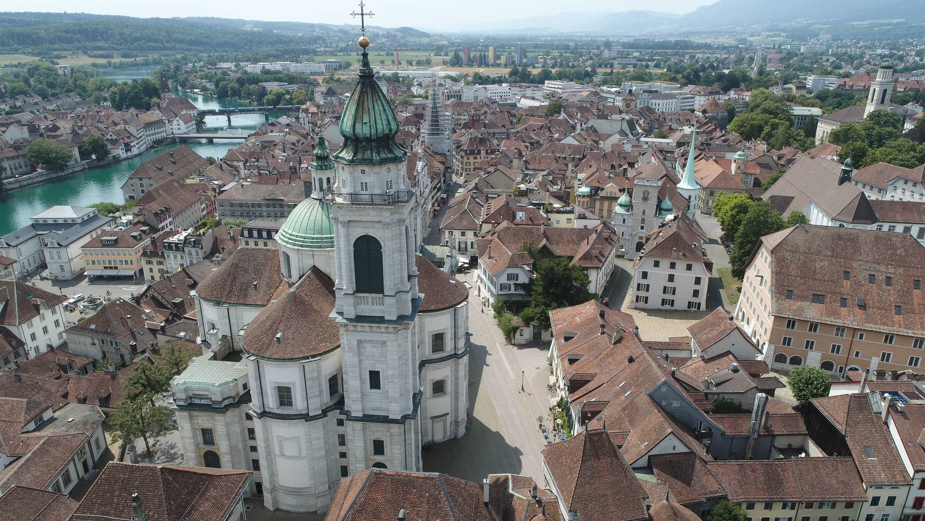 Die St.-Ursen-Kathedrale aus ungewohnter Perspektive.