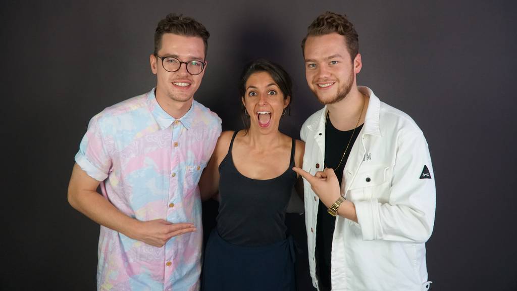 YouNotUs mussten lange nerven und betteln, bis fürs Cover eingewilligt wurde