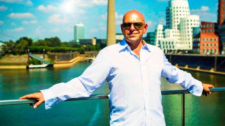 Andrea Belmonte im Hafen Düseldorf