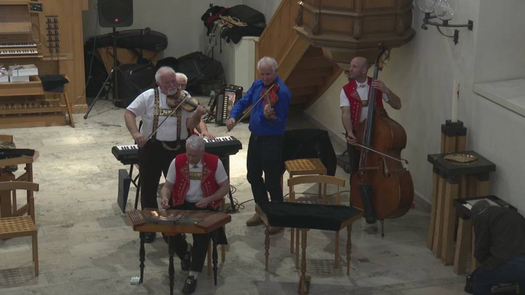 Würdigung: Ausstellung über Streichmusik Alder im Brauchtumsmuseum