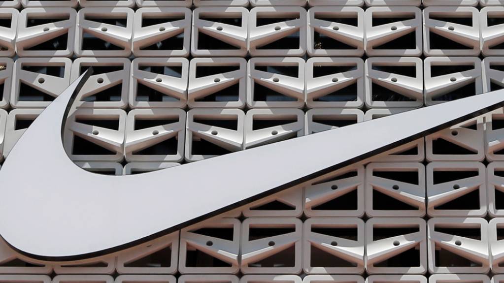 Nike übertrifft Analysten-Erwartungen - Aktie sinkt