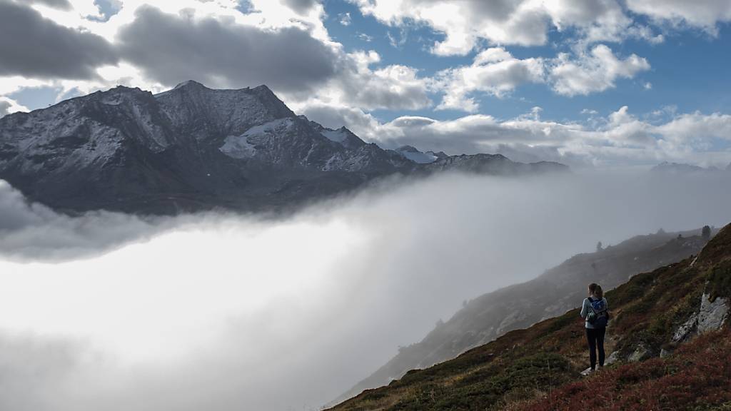 Der Monat Oktober brachte der Schweiz milde Temperaturen und reichlich Niederschläge. (Archivbidl)