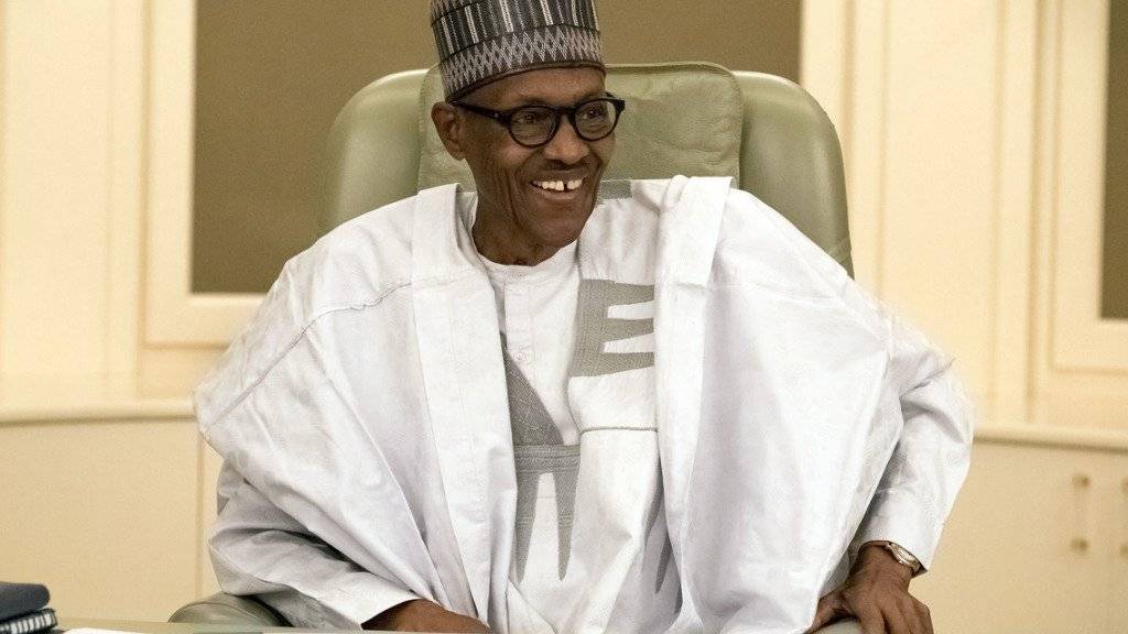 Nigerias Präsident Muhammadu Buhari hat zwei Spitzenkader in seinem Land wegen Korruptionsverdacht entlassen. (Archivbild)