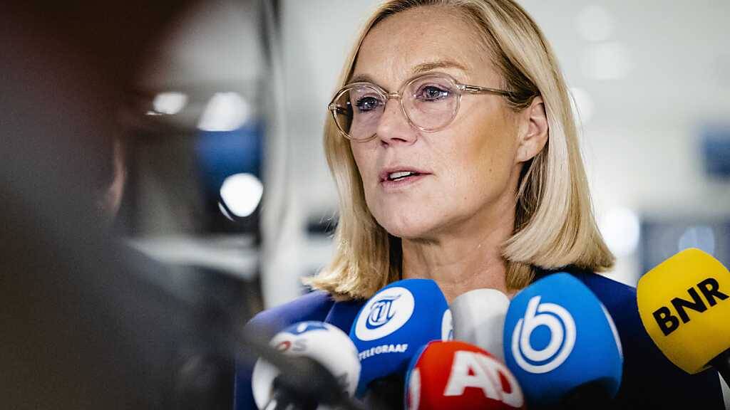 ARCHIV - Sigrid Kaag, Außenministerin der Niederlande, spricht in Den Haag mit Journalisten. Foto: Sem Van Der Wal/ANP/dpa