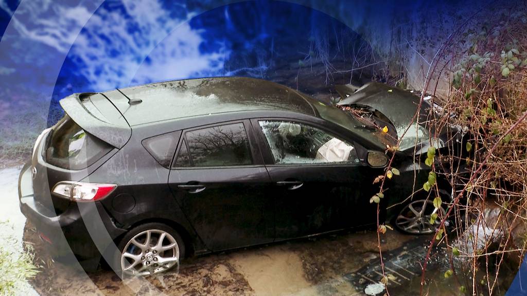 Nass gelandet: Ein Autolenker fährt in Gontenschwil in den Bach 